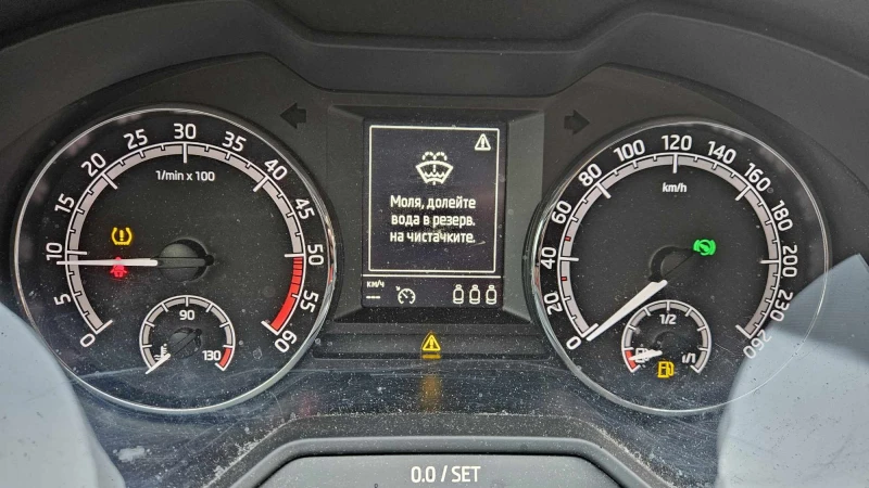 Skoda Octavia 1.6, снимка 5 - Автомобили и джипове - 49706515