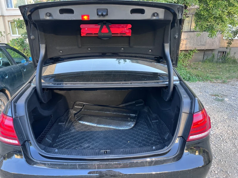 Mercedes-Benz E 220, снимка 9 - Автомобили и джипове - 50799898