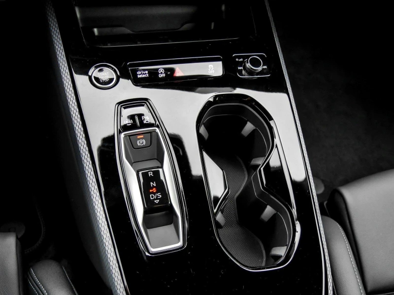 Audi A5 40 TFSI AVANT/NEW MODEL/S-LINE/LED/CAMERA/VIRTUAL/, снимка 10 - Автомобили и джипове - 51808095