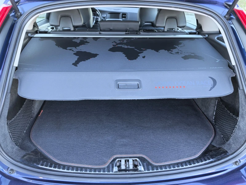Volvo V60 2.0D4 Ocean Race 8-скорости!!!FULL!!! TOP MODEL!!!, снимка 16 - Автомобили и джипове - 52415822