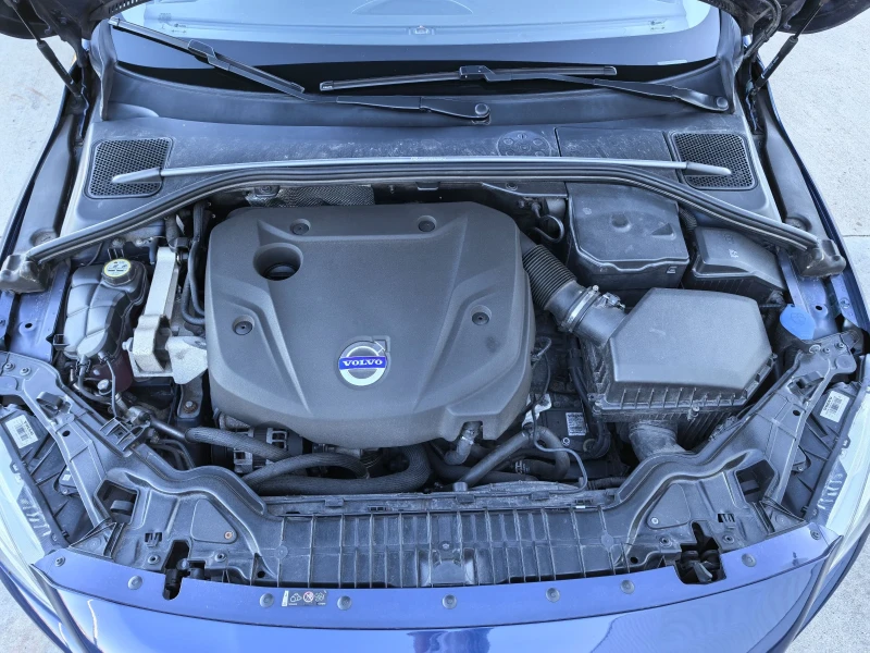 Volvo V60 2.0D4 Ocean Race 8-скорости!!!FULL!!! TOP MODEL!!!, снимка 17 - Автомобили и джипове - 52415822