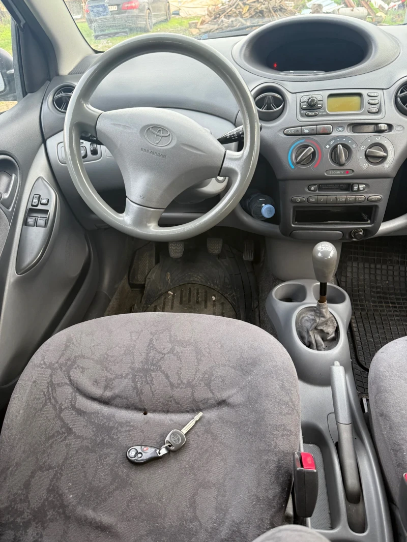 Toyota Yaris, снимка 4 - Автомобили и джипове - 52507443
