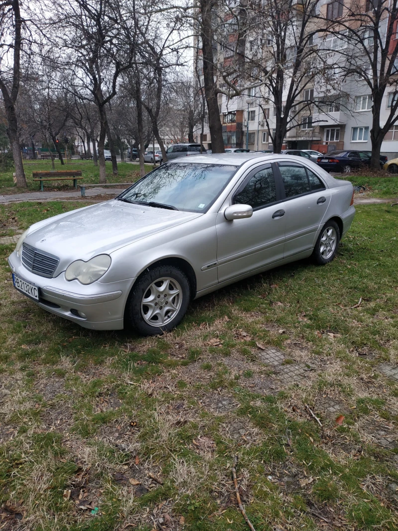 Mercedes-Benz C 200 kompressor с газ, снимка 8 - Автомобили и джипове - 53034454
