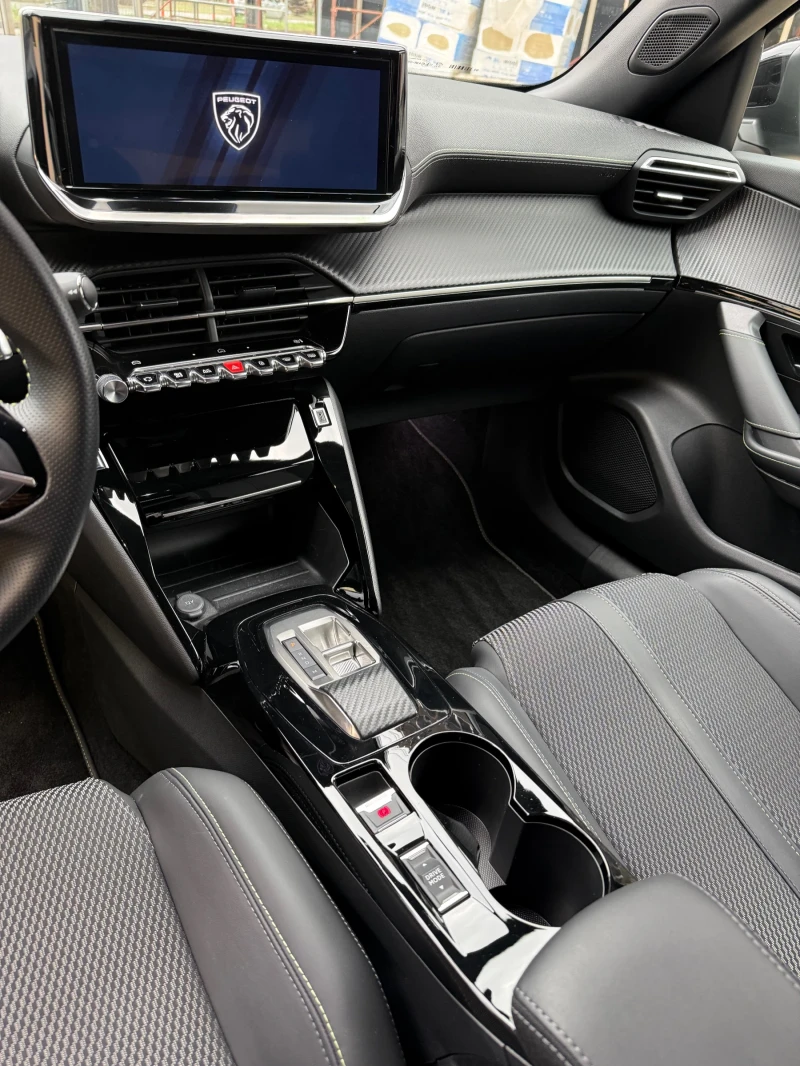Peugeot 2008, снимка 10 - Автомобили и джипове - 53491204