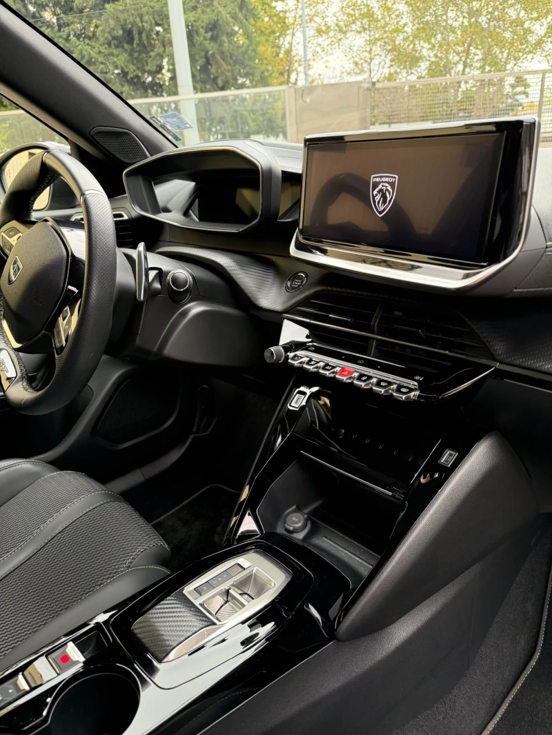 Peugeot 2008, снимка 11 - Автомобили и джипове - 53491204