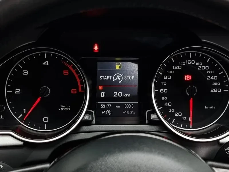 Audi A5 2.0 TDI Quattro, снимка 8 - Автомобили и джипове - 55032136