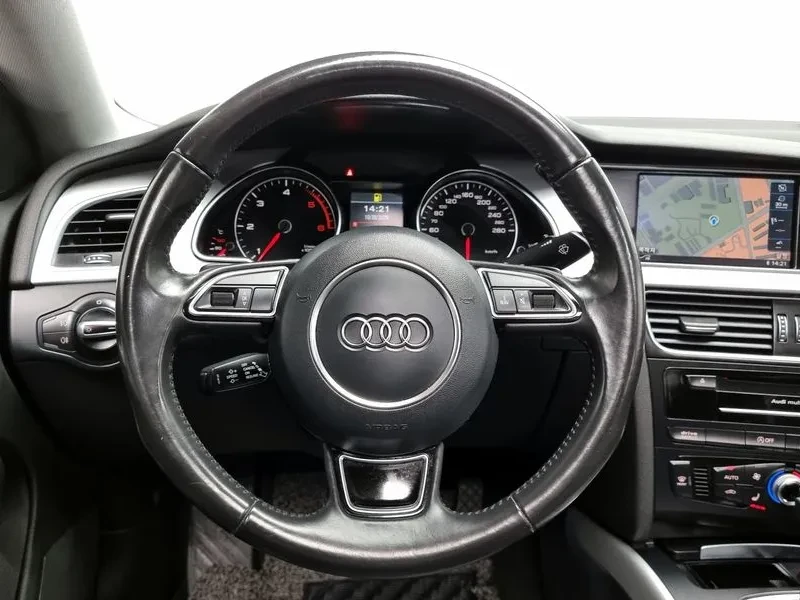 Audi A5 2.0 TDI Quattro, снимка 13 - Автомобили и джипове - 55032136