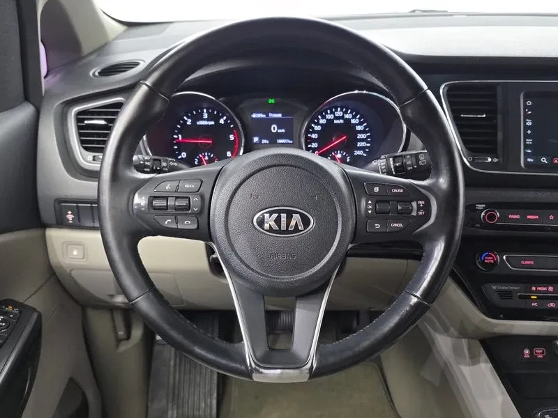 Kia Carnival 9-Seater Luxury, снимка 14 - Автомобили и джипове - 55278408