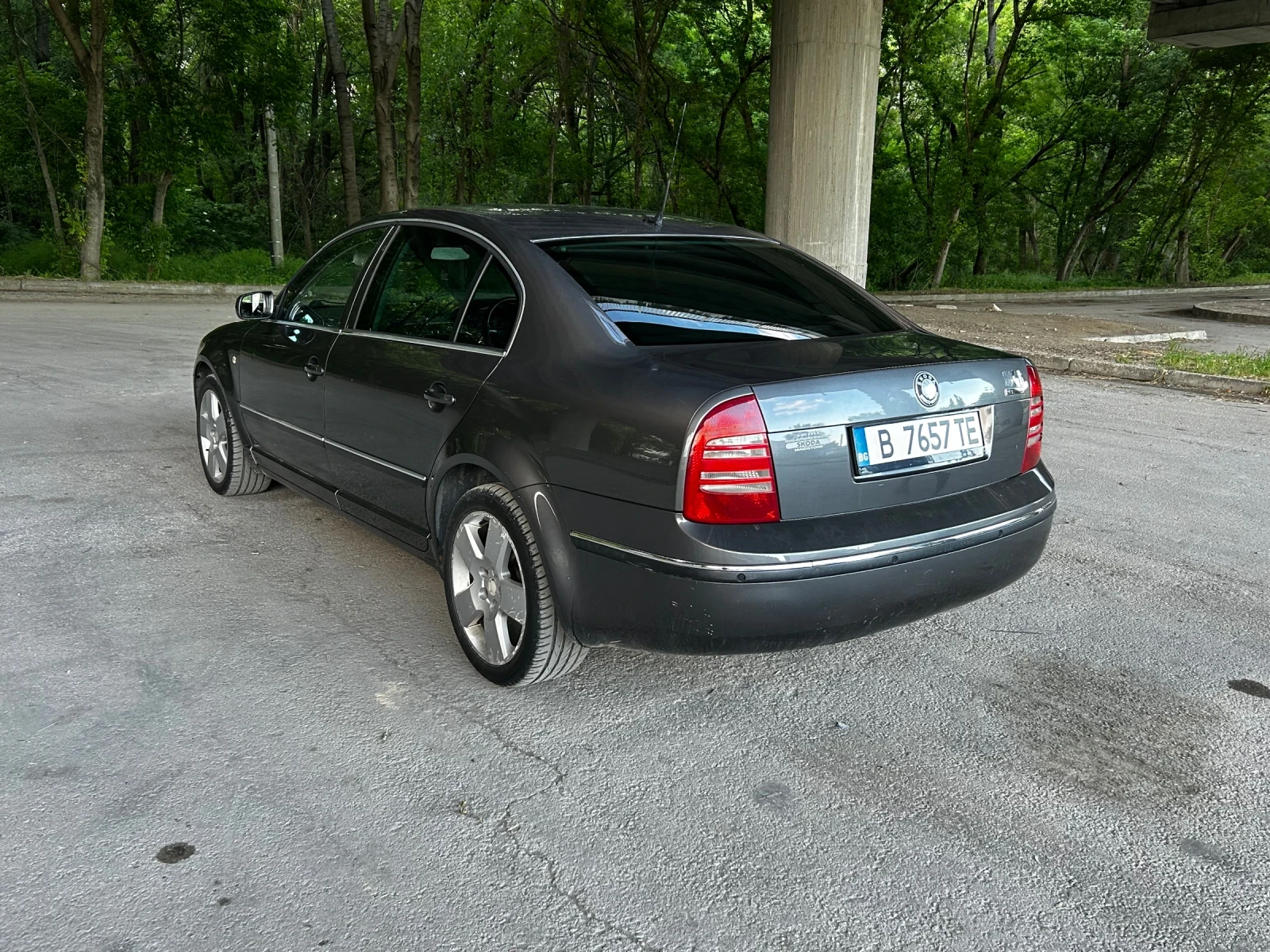 Skoda Superb десен волан - изображение 3