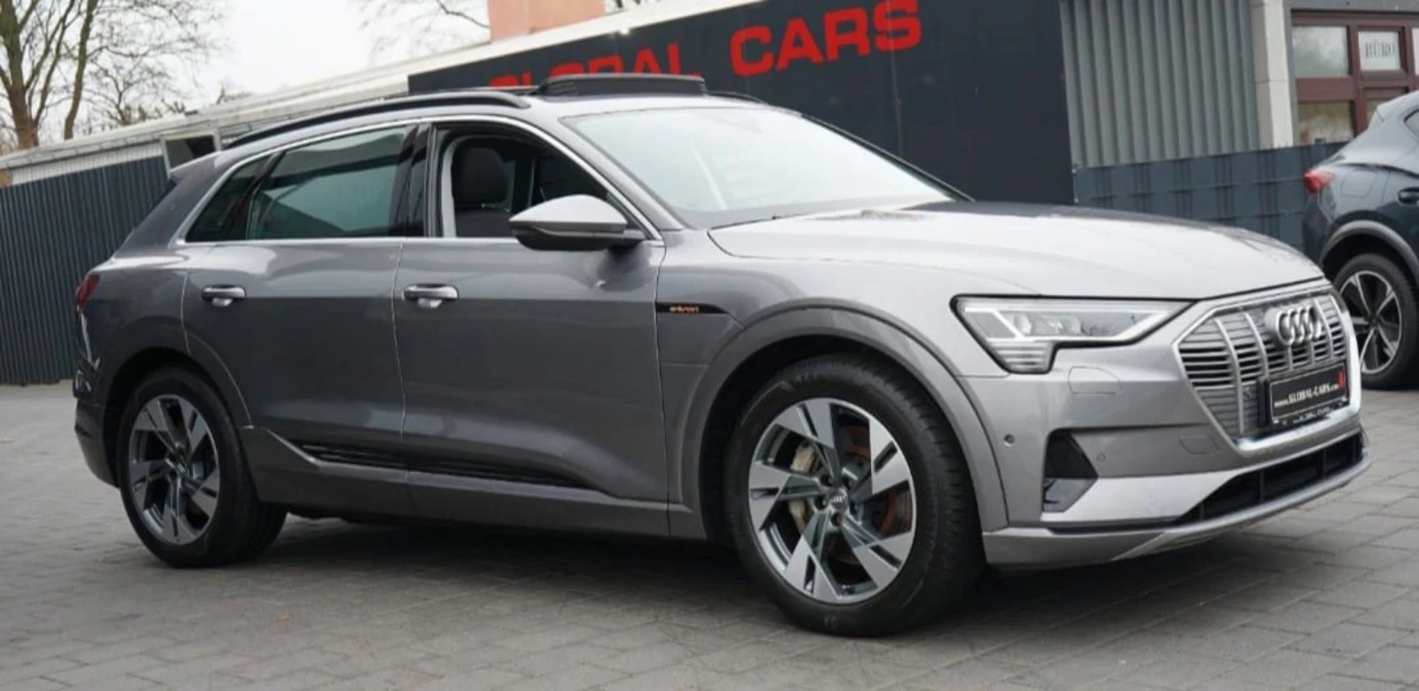Audi E-Tron 55/Quatro/Pano/Matrix/Leder - изображение 7