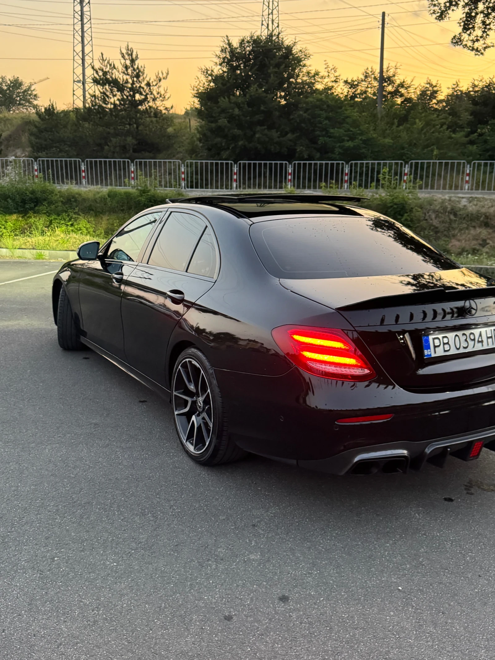 Mercedes-Benz E 220 AMG/9G-TRONIC/DISTRONIC/PANORAMA/360CAMERA/BURMEST - изображение 3