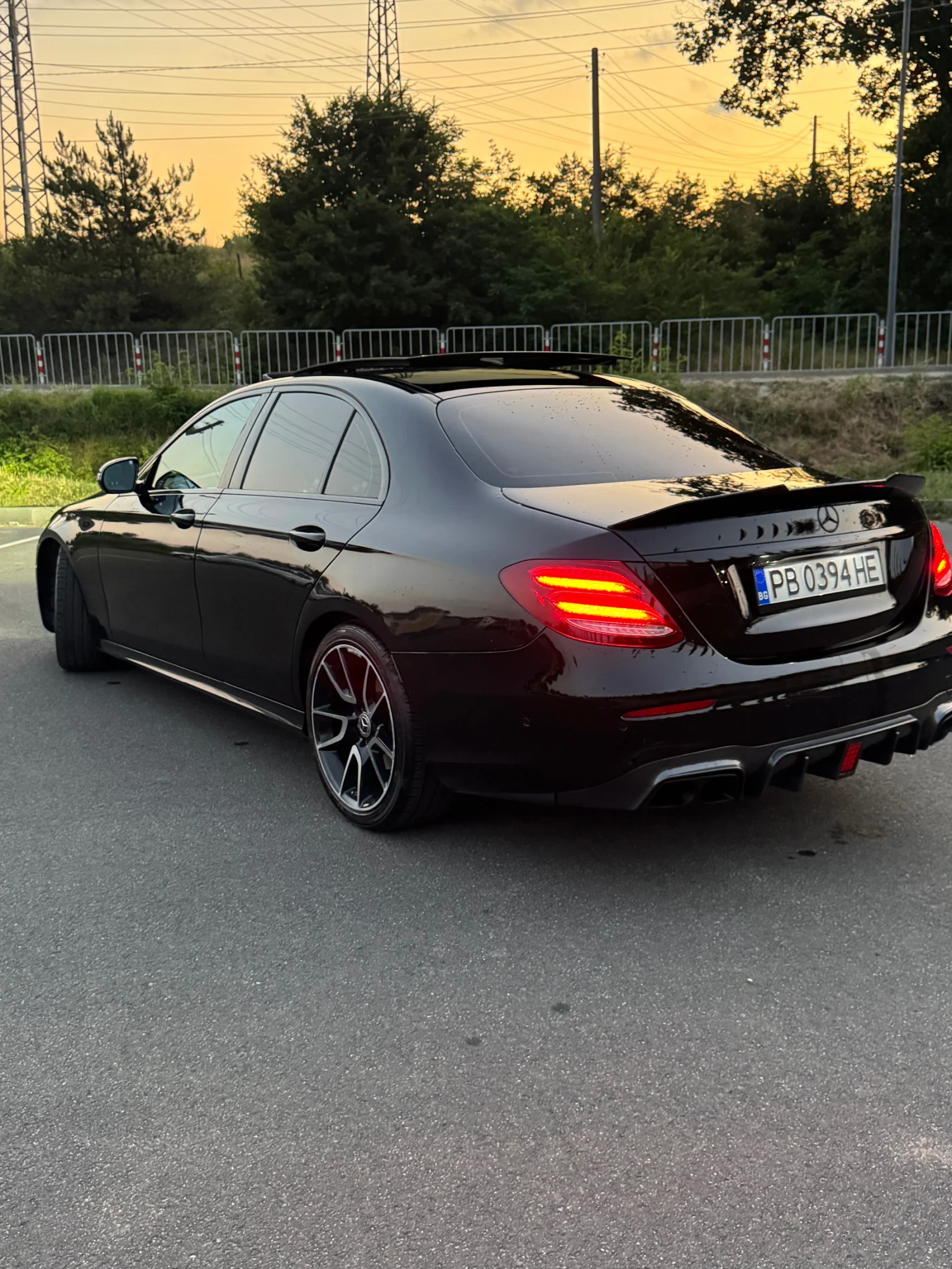 Mercedes-Benz E 220 AMG/9G-TRONIC/DISTRONIC/PANORAMA/360CAMERA/BURMEST - изображение 2