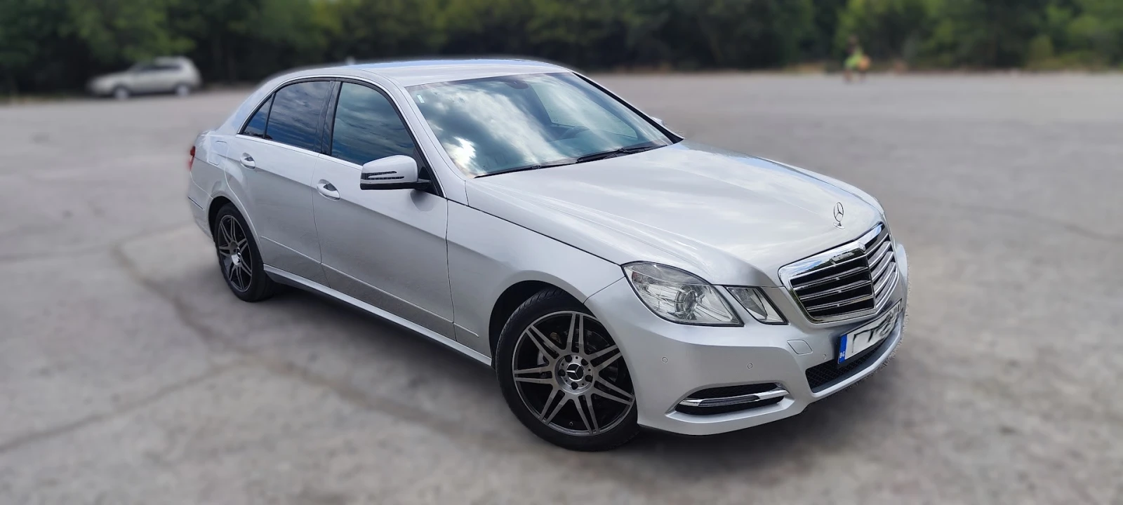 Mercedes-Benz E 300 * Кожа* На Пружини* LED*  - изображение 3