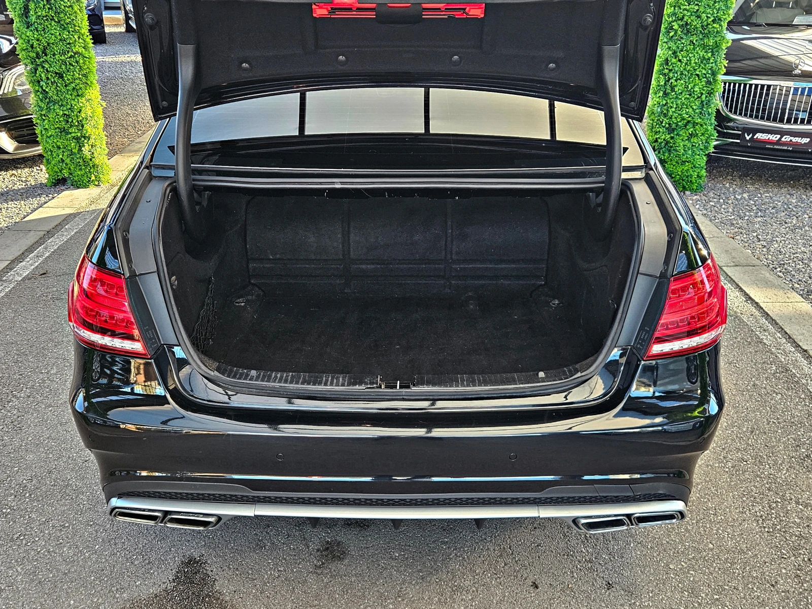 Mercedes-Benz E 200 AMG/FACE/ФАБРИЧЕН МЕТАН/ПОДГРЕВ/AMBIENT LIGHT - изображение 7