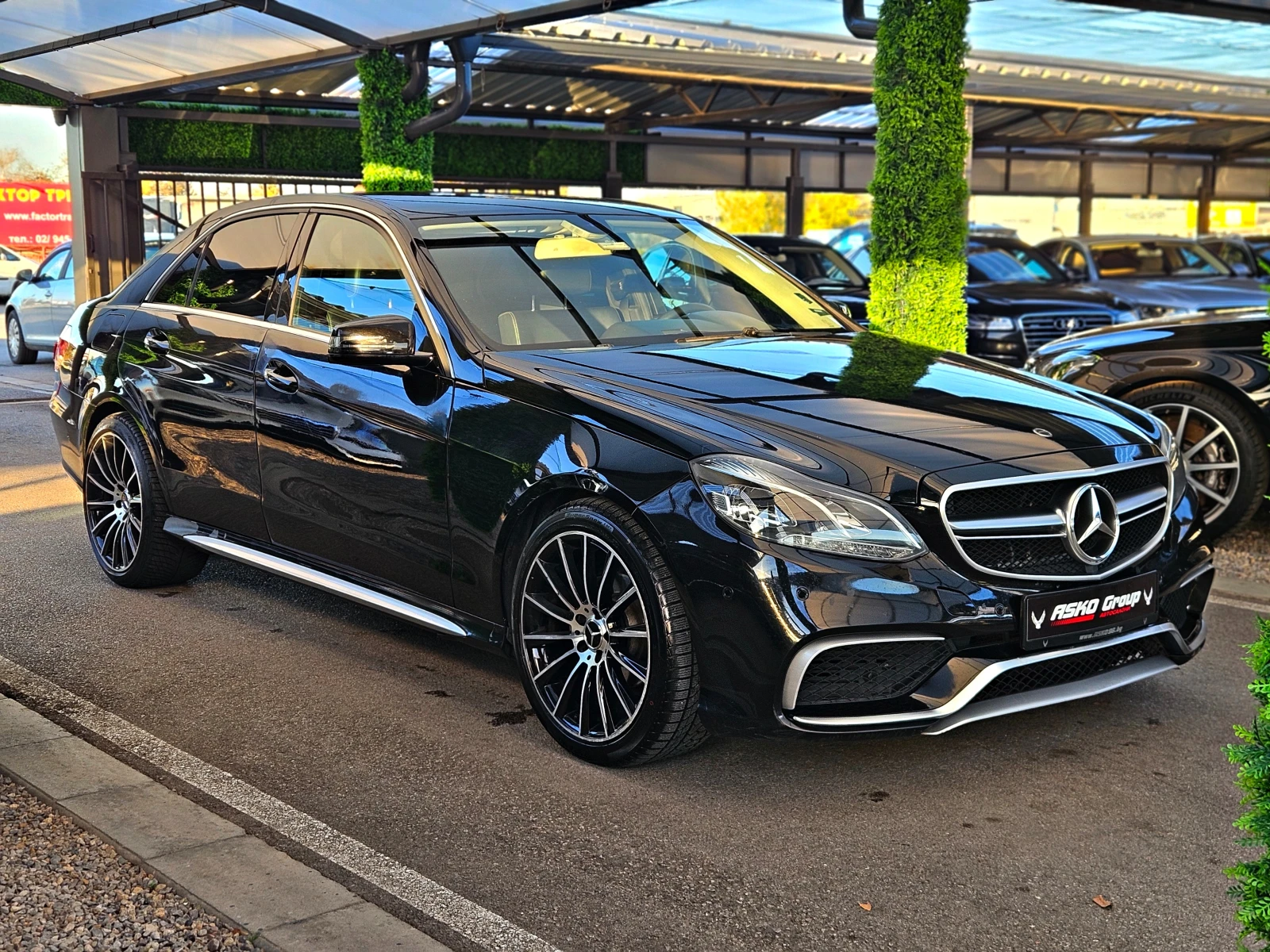 Mercedes-Benz E 200 AMG/FACE/ФАБРИЧЕН МЕТАН/ПОДГРЕВ/AMBIENT LIGHT - изображение 3