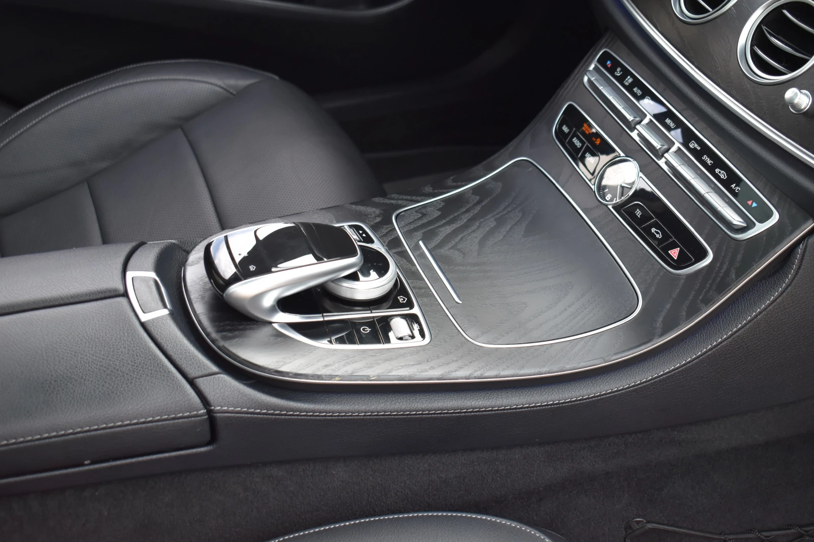 Mercedes-Benz E 350 4x4* DISS* 360CAM* O* * LINE* * | Mobile.bg   13