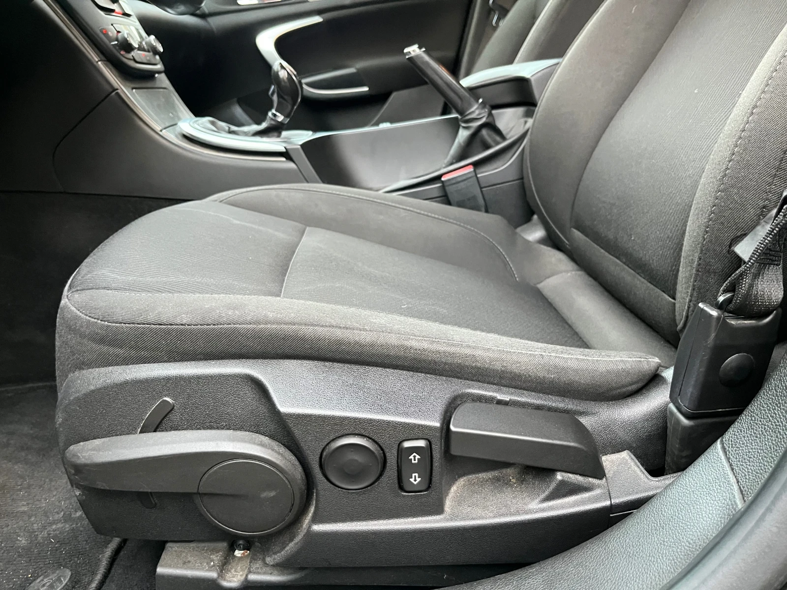 Opel Insignia 4x4 TURBO, 220 .., sedan | Mobile.bg   16