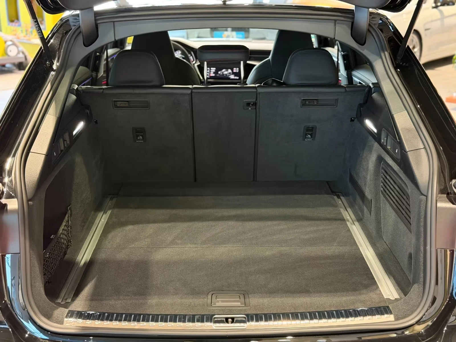 Audi Rs6 AVANT/630HP/PERF./360/MATRIX/MEMO/B&O/HUD/745g | Mobile.bg � ����������� 16
