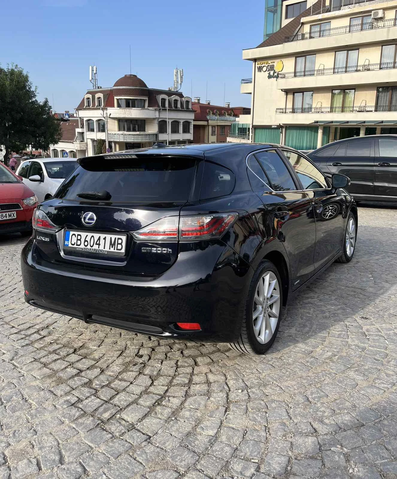 Lexus CT 200h, снимка 9 - Автомобили и джипове - 53708249