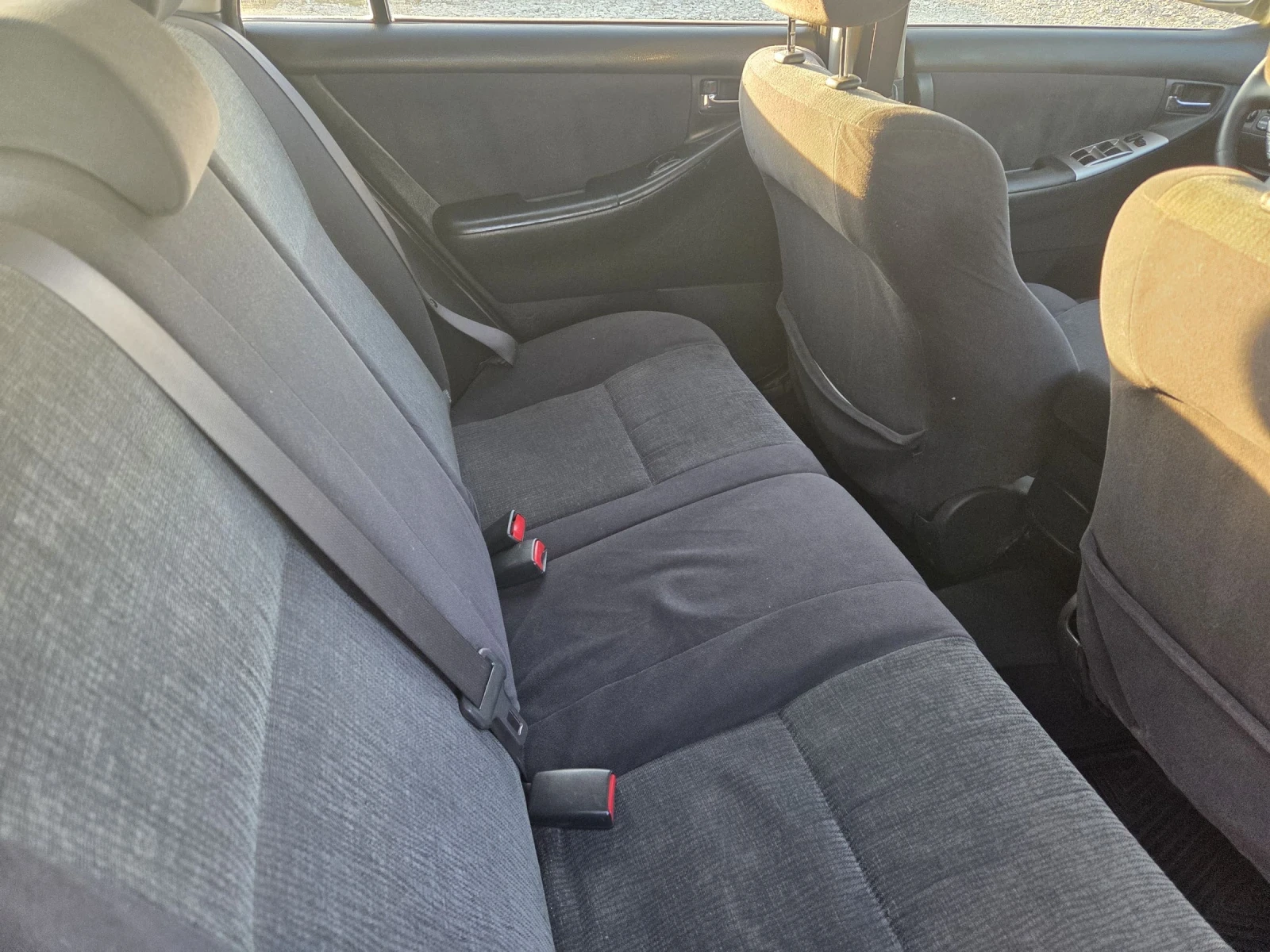 Toyota Corolla 2.0tdi* klima* , снимка 14 - Автомобили и джипове - 53829886