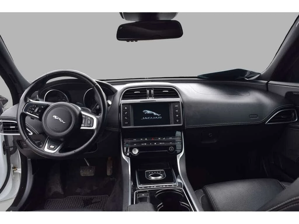 Jaguar XE * 20d R Sport AWD Diesel * CARFAX * ЦЕНА ДО БГ, снимка 10 - Автомобили и джипове - 53862539