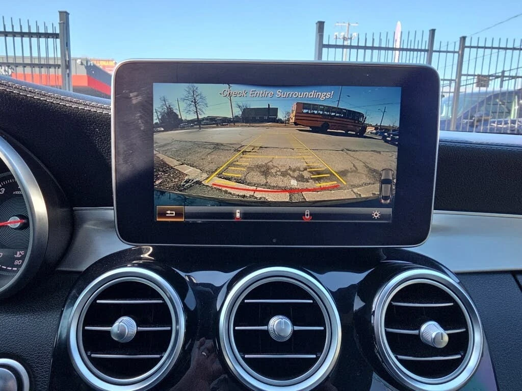 Mercedes-Benz C 300 4MATIC* АвтоКредит* (ЦЕНА ДО БГ), снимка 9 - Автомобили и джипове - 54056107