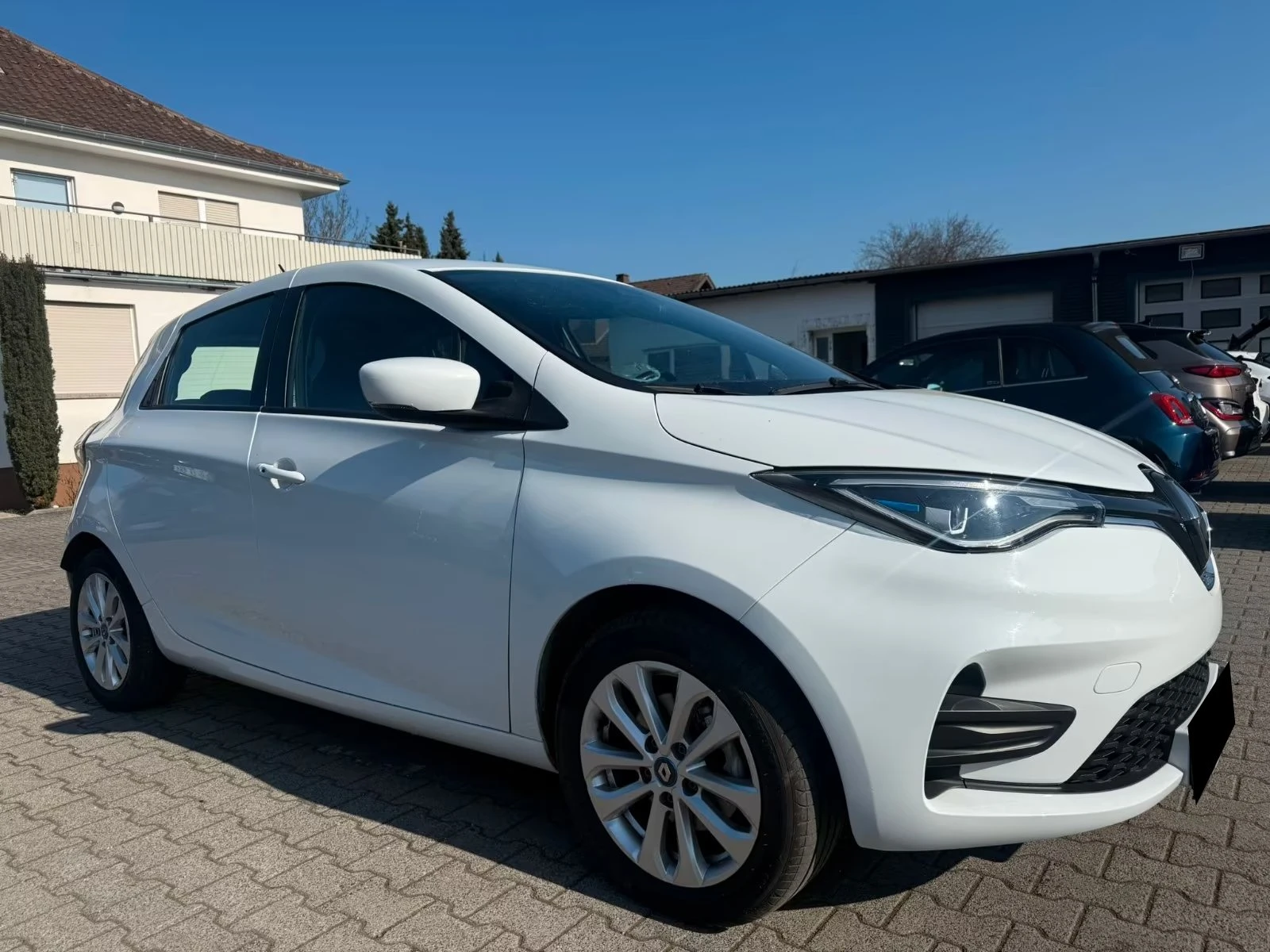 Renault Zoe СЕРТИФИКАТ-БАТЕРИЯ./EXPERIENCE/52KWH/ПОДГРЕВ/NAVI | Auto.bg — изображение 1