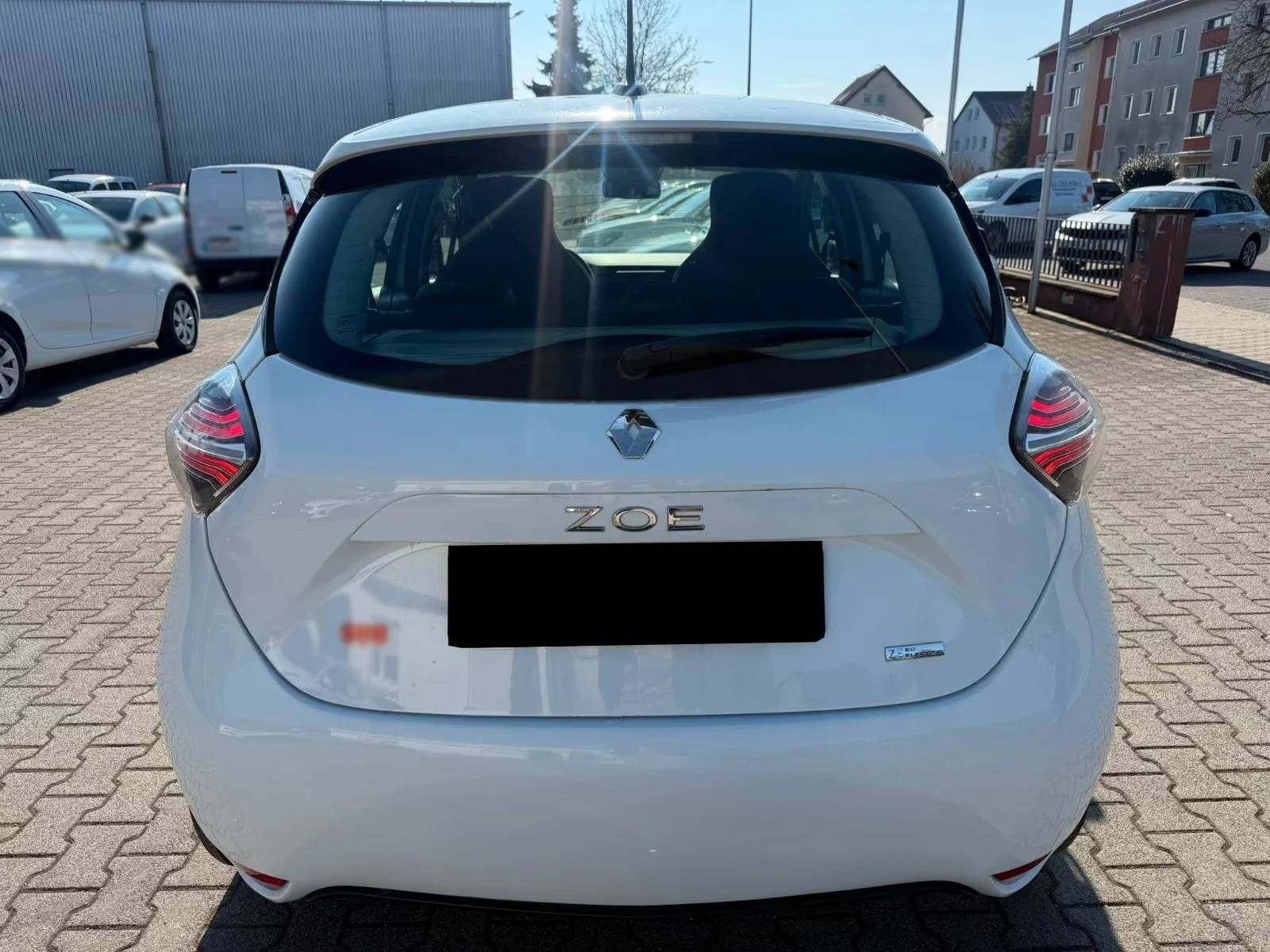 Renault Zoe СЕРТИФИКАТ-БАТЕРИЯ./EXPERIENCE/52KWH/ПОДГРЕВ/NAVI, снимка 5 - Автомобили и джипове - 54067184