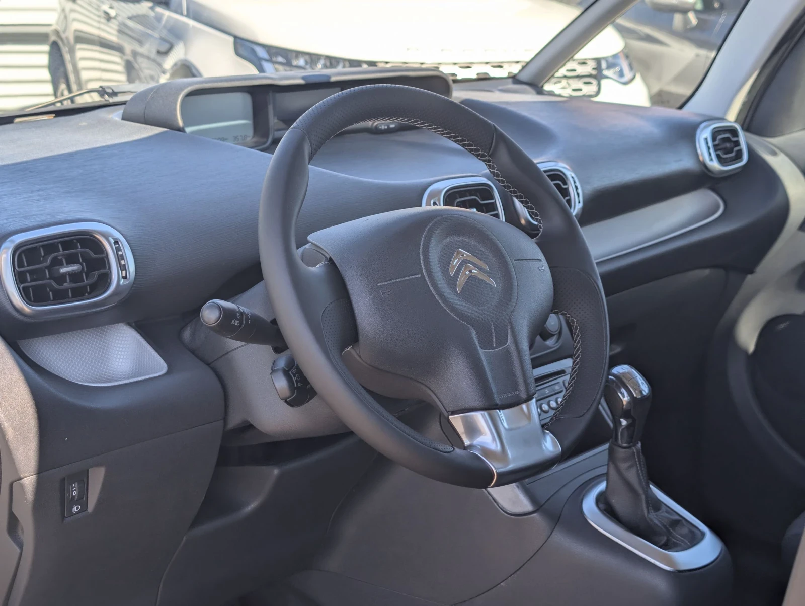 Citroen C3 Picasso 1.6D* Face* Euro6, снимка 11 - Автомобили и джипове - 54118015