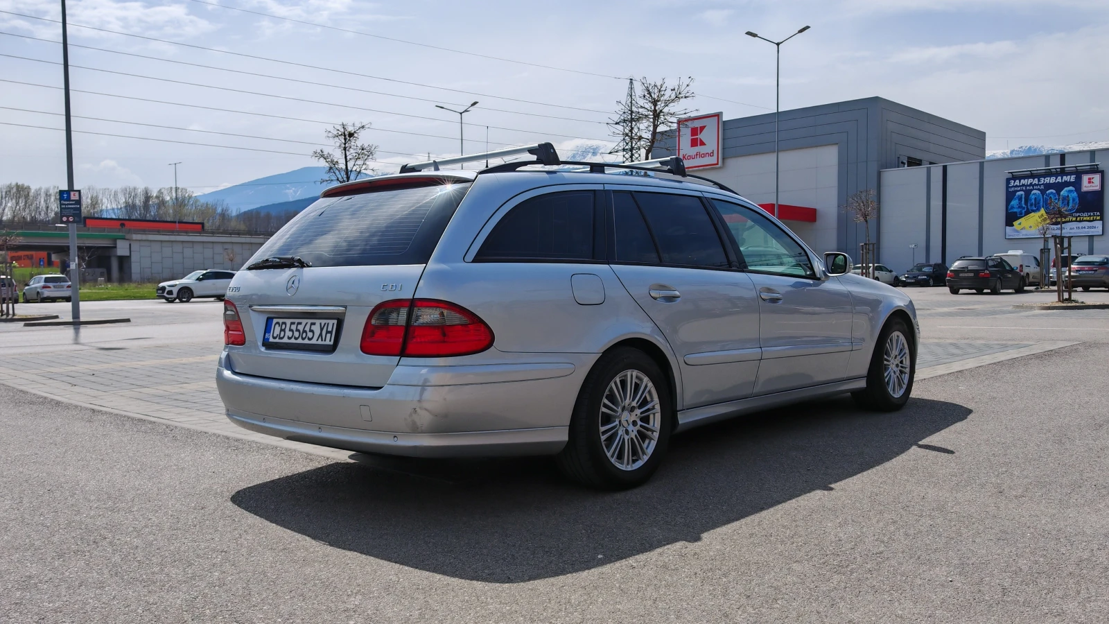 Mercedes-Benz E 220 W211 Facelift , снимка 4 - Автомобили и джипове - 54184112