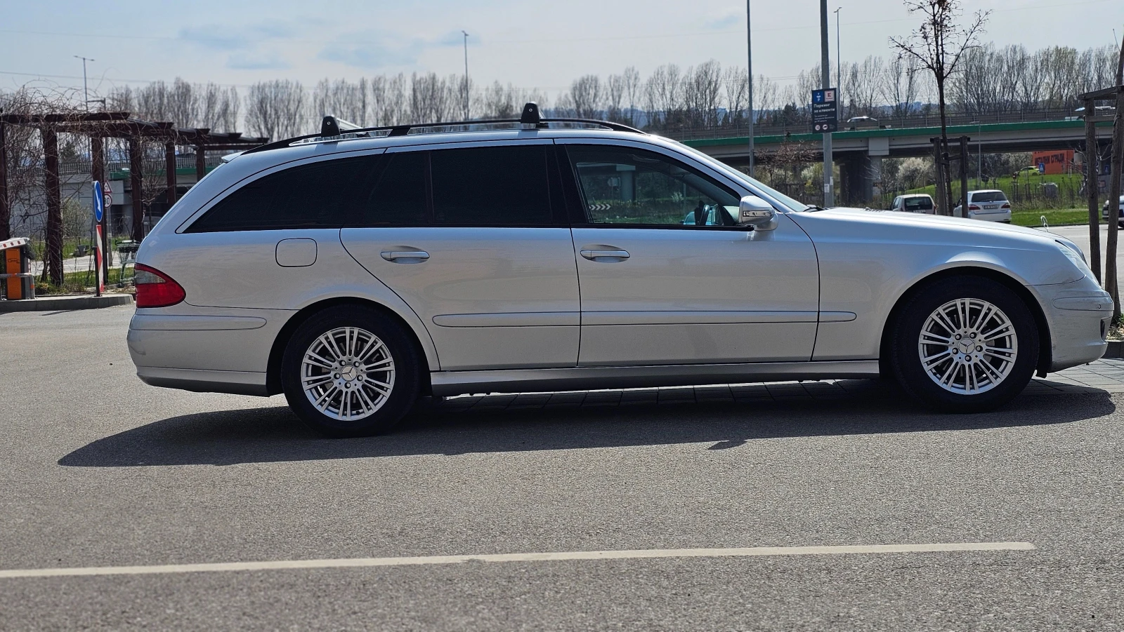 Mercedes-Benz E 220 W211 Facelift , снимка 3 - Автомобили и джипове - 54184112