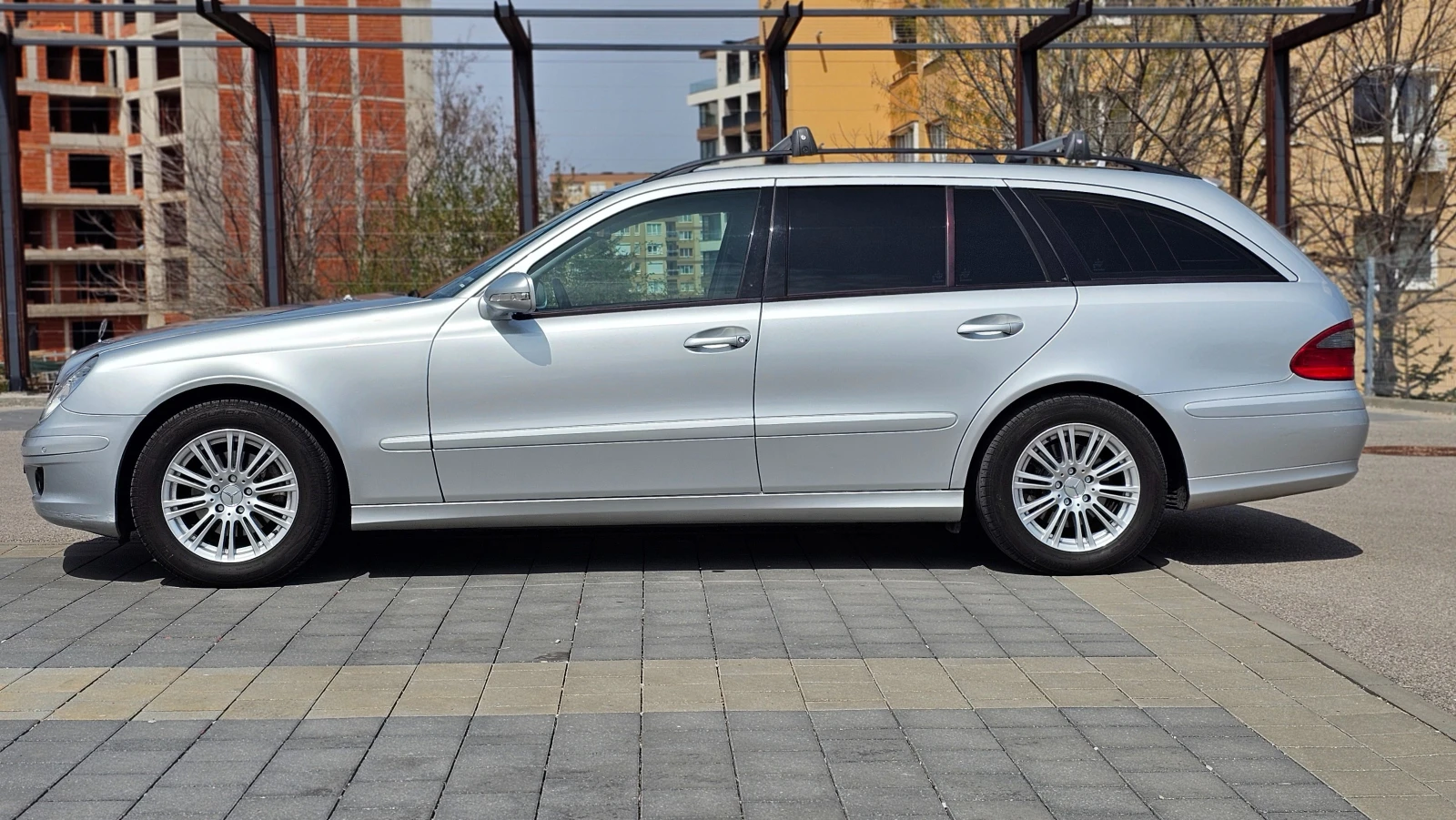 Mercedes-Benz E 220 W211 Facelift , снимка 7 - Автомобили и джипове - 54184112
