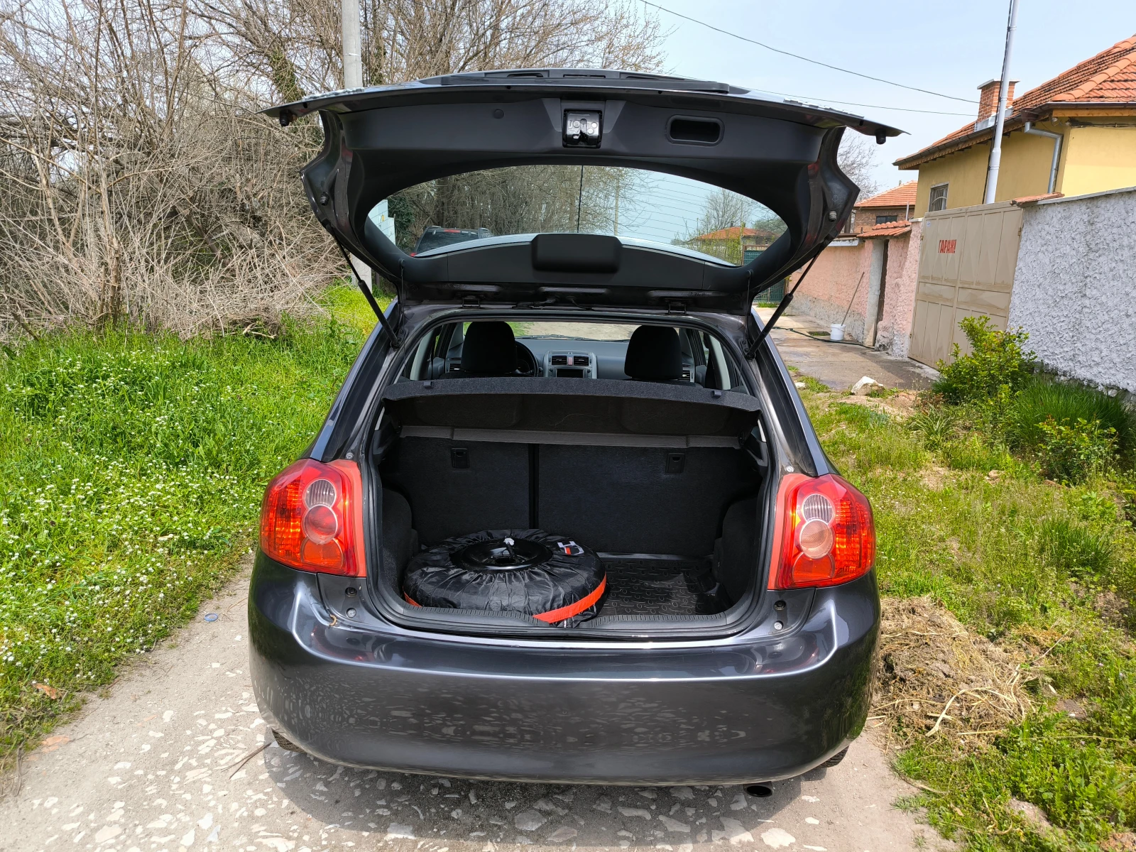 Toyota Auris 1, 6i 16V VVT-i, снимка 9 - Автомобили и джипове - 54439580