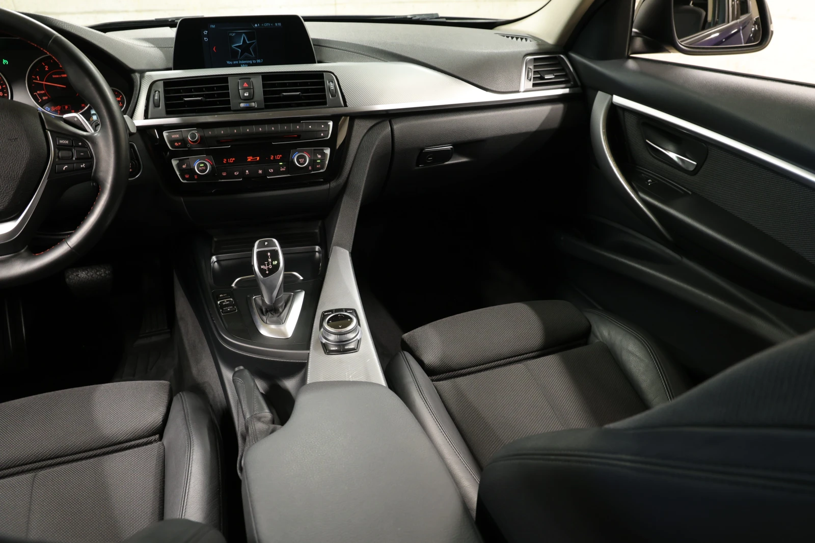 BMW 320 xDrive Sport Line Sportautomatic, снимка 11 - Автомобили и джипове - 54941703