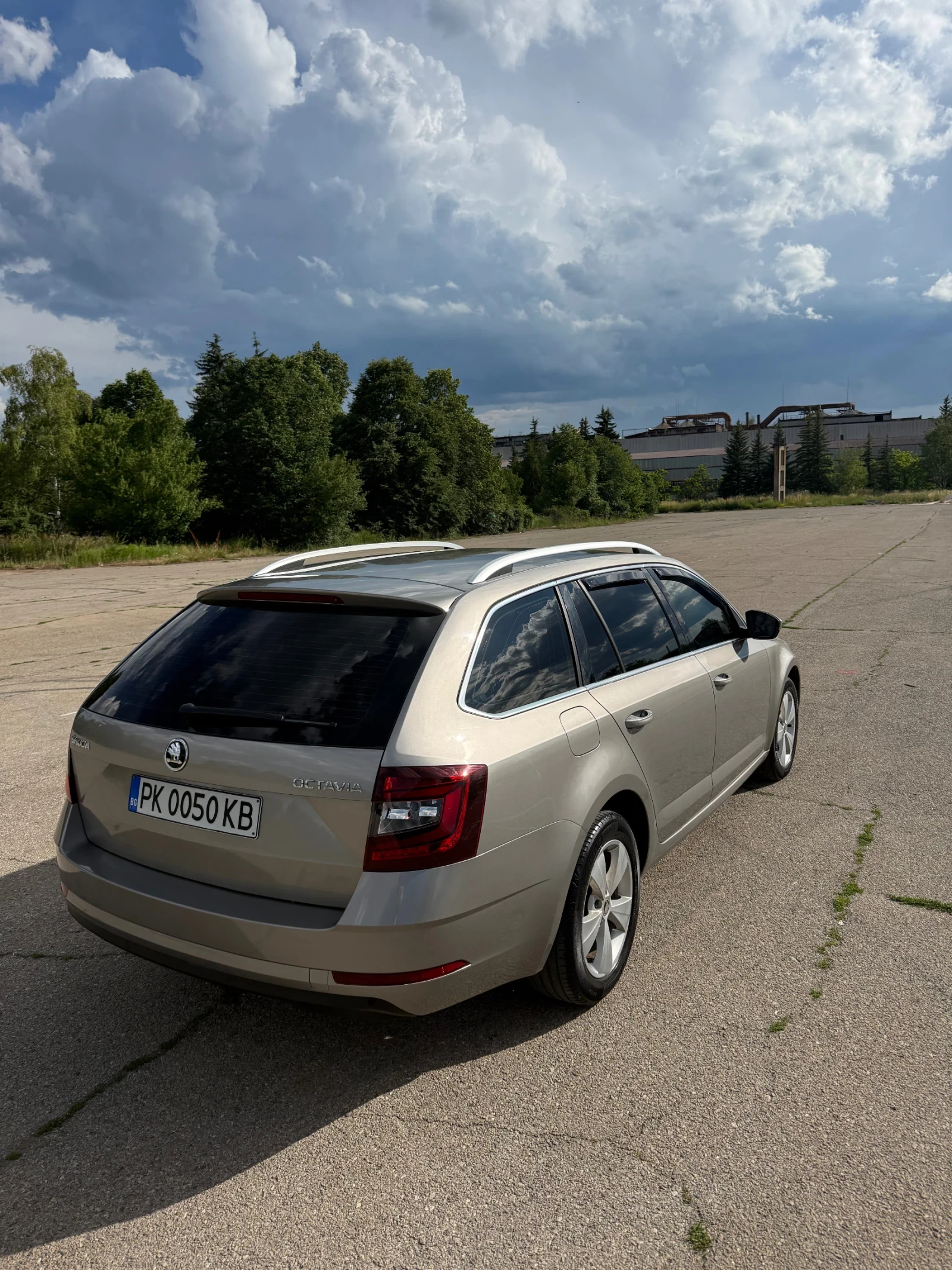 Skoda Octavia, снимка 4 - Автомобили и джипове - 54946825