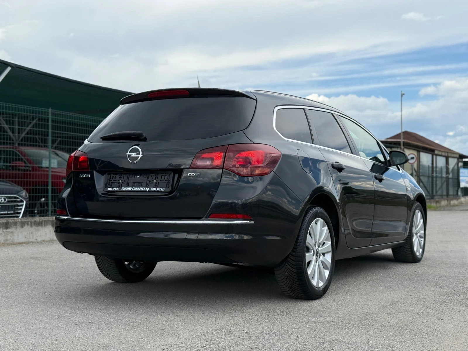 Opel Astra 1.7-CDTI-157.000km-НАПЪЛНО РЕАЛНИ-COSMO-КАТО НОВА, снимка 6 - Автомобили и джипове - 54954476