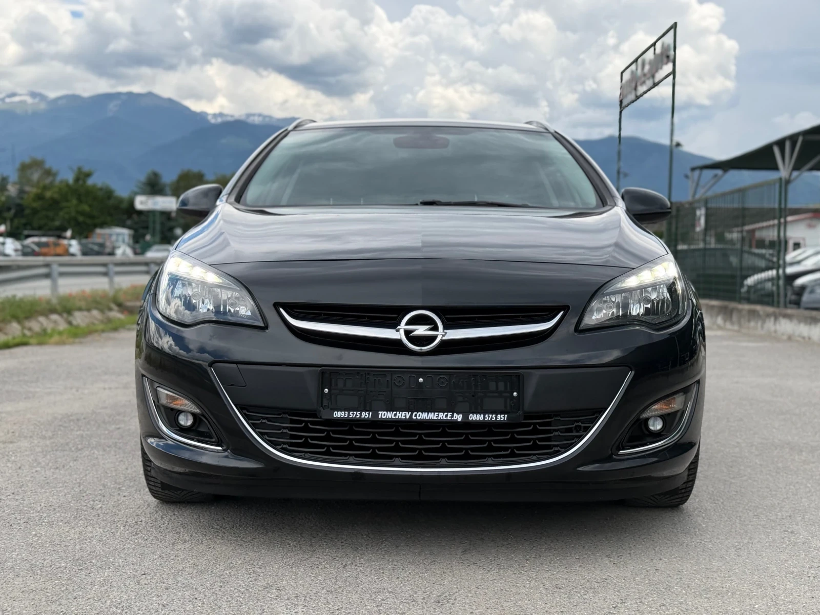 Opel Astra 1.7-CDTI-157.000km-НАПЪЛНО РЕАЛНИ-COSMO-КАТО НОВА, снимка 2 - Автомобили и джипове - 54954476