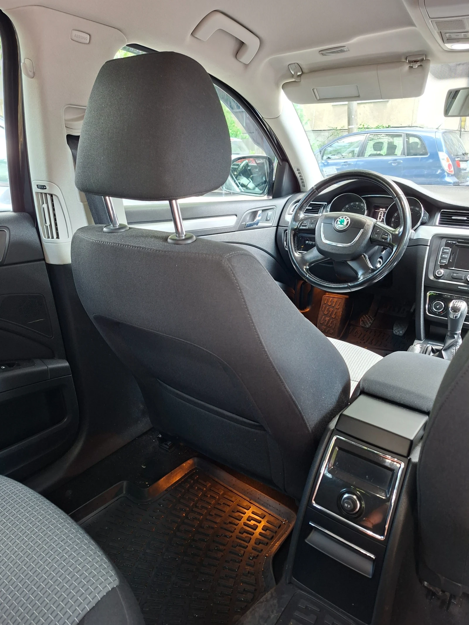 Skoda Superb 2.0 TDI, снимка 5 - Автомобили и джипове - 54988064