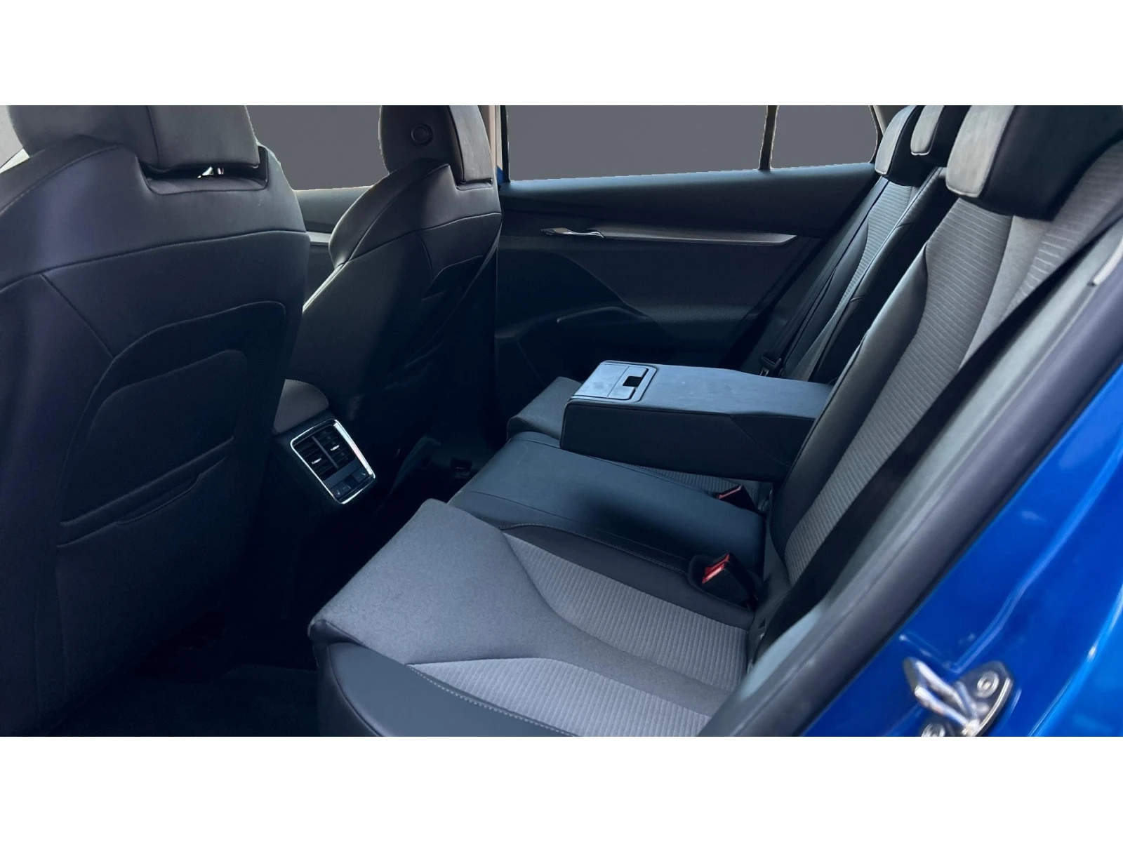 Skoda Enyaq iV80 ТЕРМОПОМПА, Месечна вноска от 350  , снимка 12 - Автомобили и джипове - 55123837