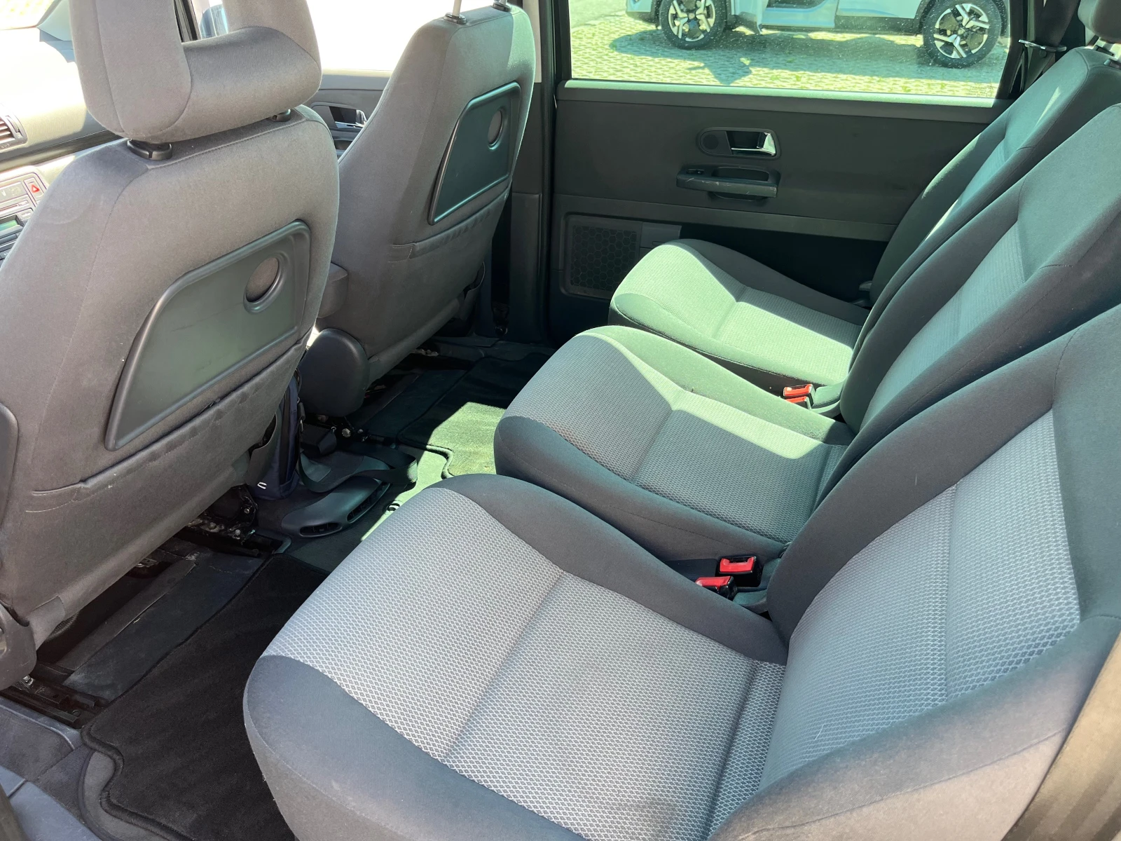 Seat Alhambra 1.9TDI, снимка 8 - Автомобили и джипове - 55407786