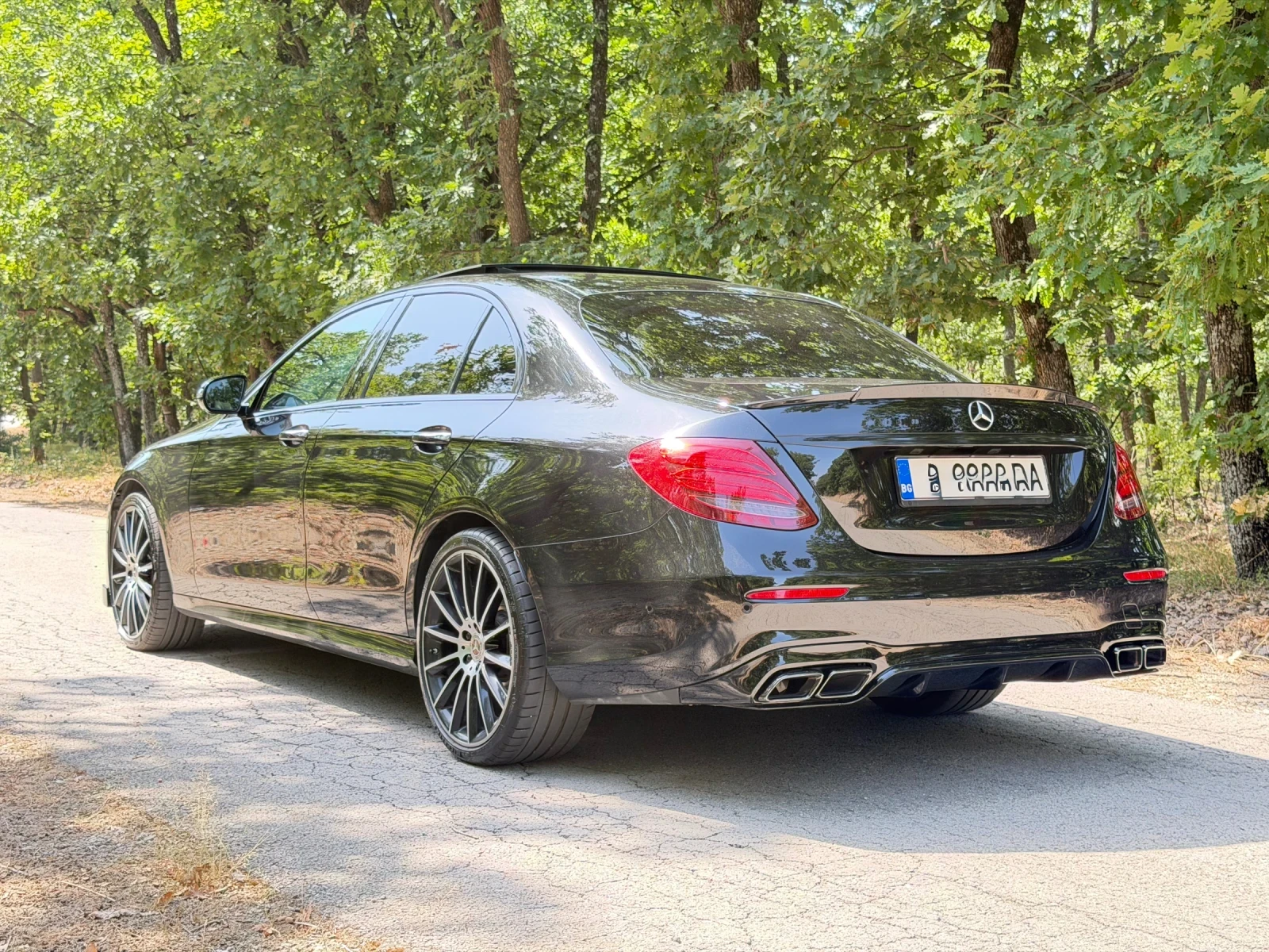 Mercedes-Benz E 350 AMG Line / Airmatic, снимка 5 - Автомобили и джипове - 55875851