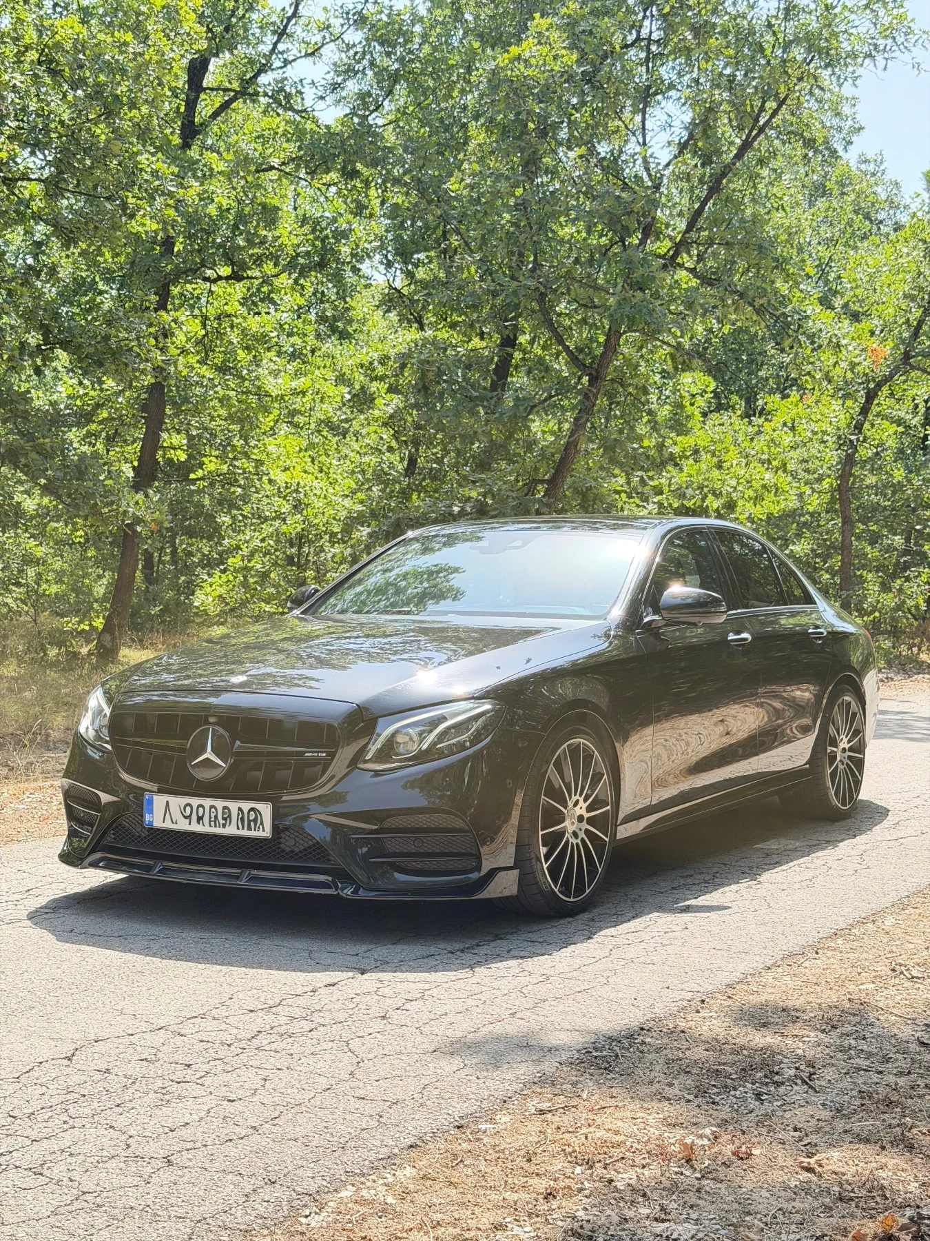 Mercedes-Benz E 350 AMG Line / Airmatic, снимка 2 - Автомобили и джипове - 55875851