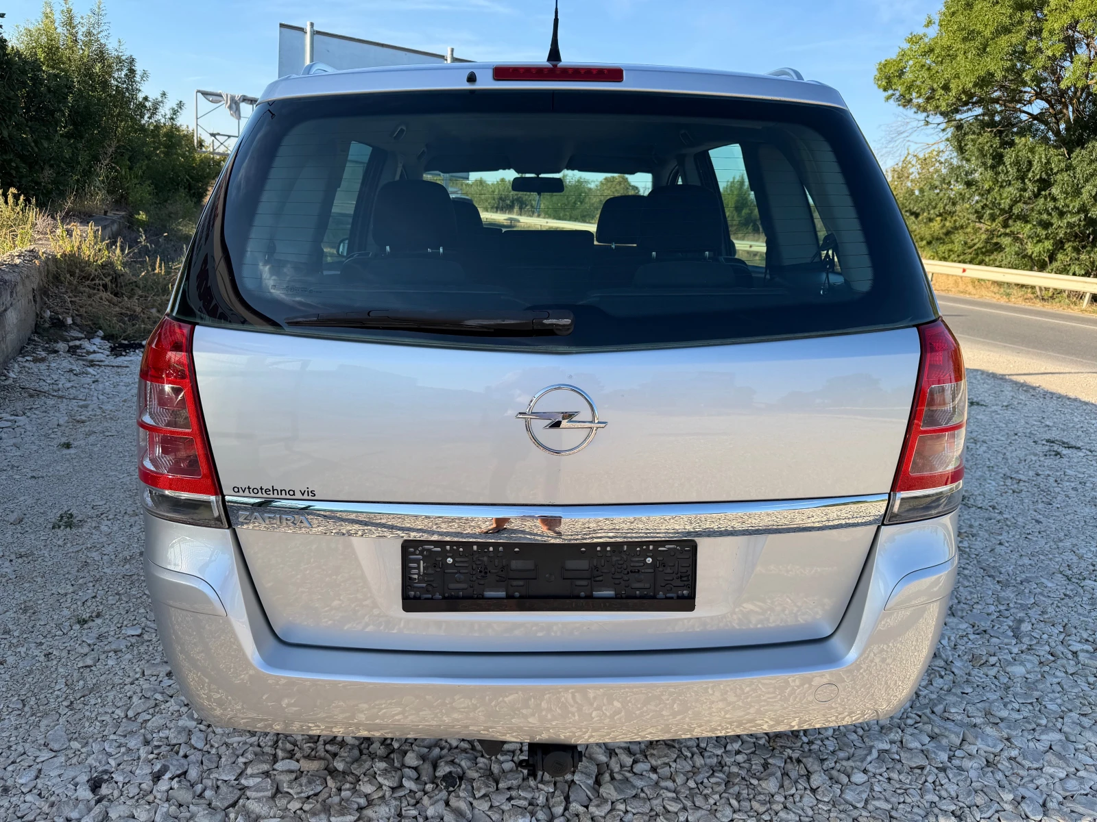 Opel Zafira 1.8i /140p.s-7 mesten/Facelift, снимка 7 - Автомобили и джипове - 55970334