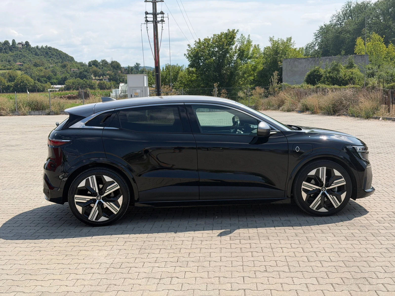 Renault Megane E-tech 60Kwh, снимка 7 - Автомобили и джипове - 56039062