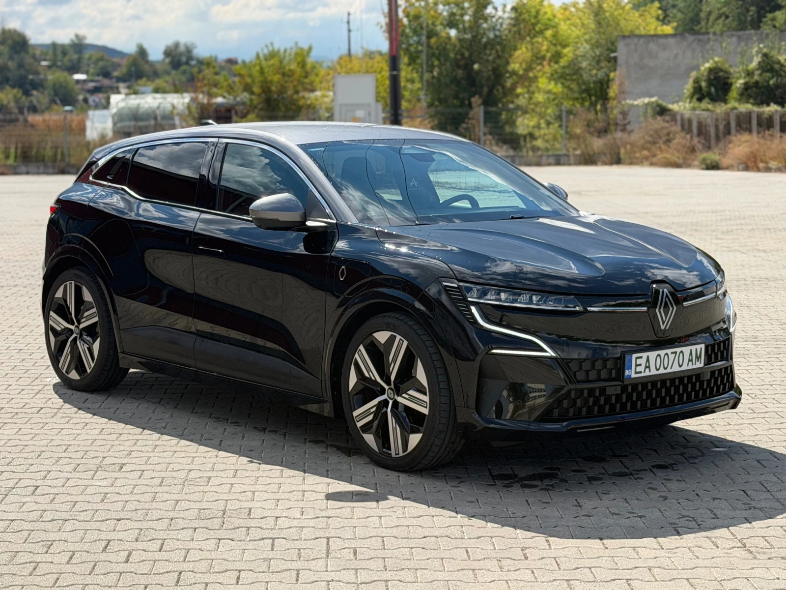 Renault Megane E-tech 60Kwh, снимка 3 - Автомобили и джипове - 56249242