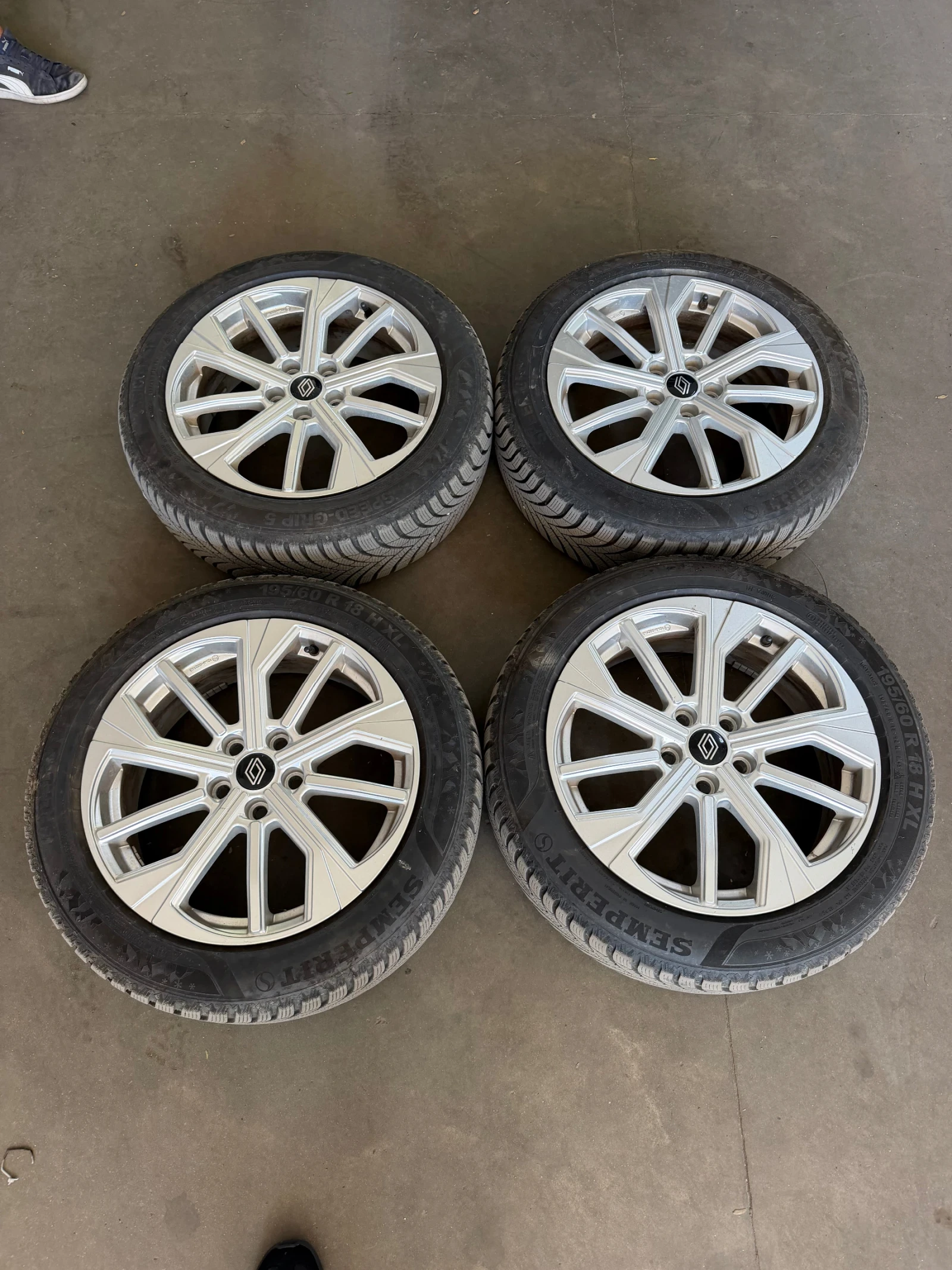 Renault Megane E-tech 60Kwh, снимка 16 - Автомобили и джипове - 56039062