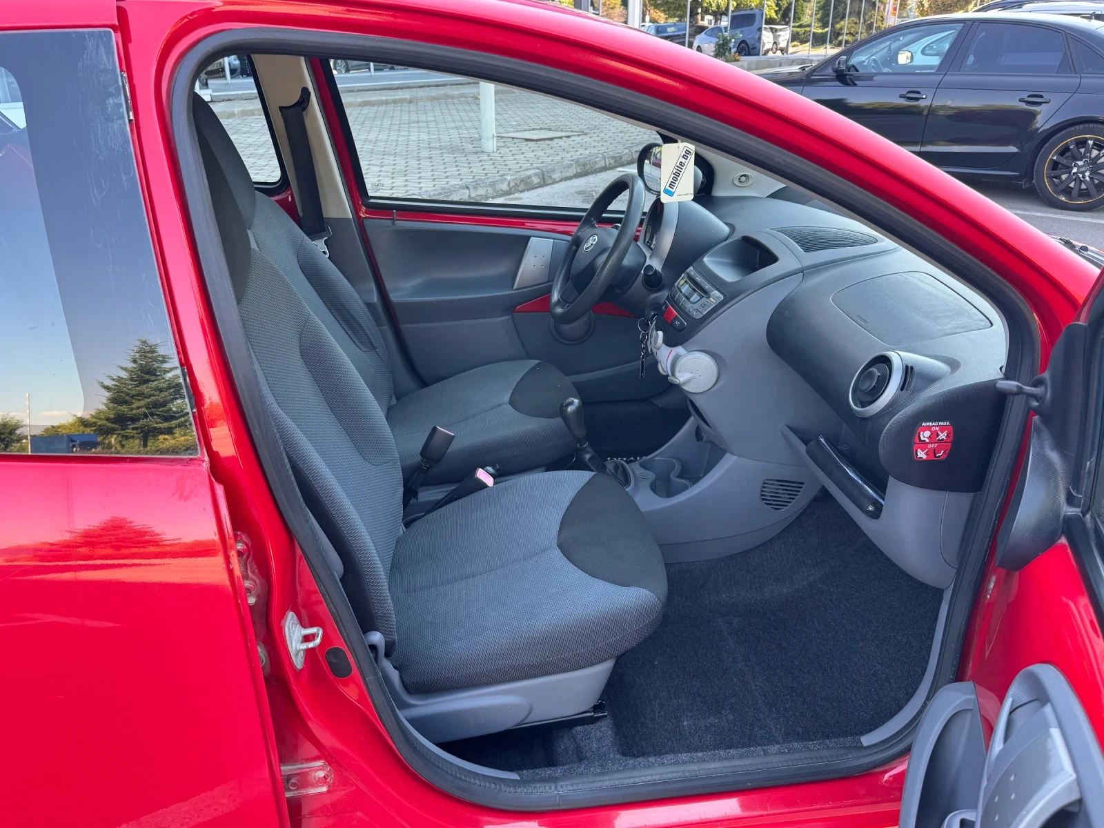 Toyota Aygo, снимка 10 - Автомобили и джипове - 56149731
