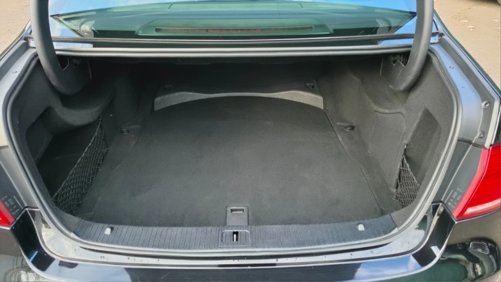 Mercedes-Benz E 350, снимка 12 - Автомобили и джипове - 56245316