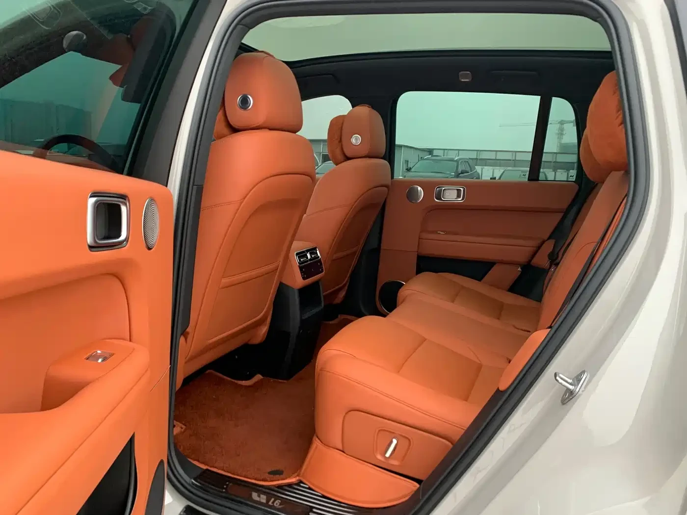 Li Auto L6 Pro | 1.5T | EREV | AWD | 36.8 kWh | Mobile.bg � ����������� 9