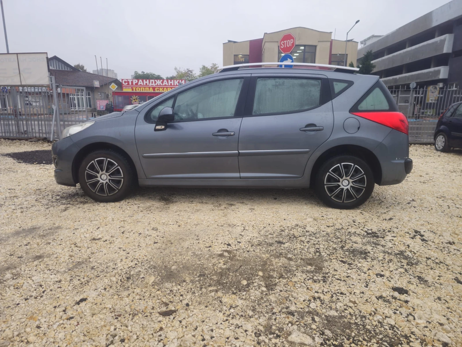 Peugeot 207 1.6i, снимка 3 - Автомобили и джипове - 56732436